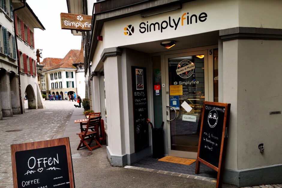 Eingang zum simplifine-Shop in Thun